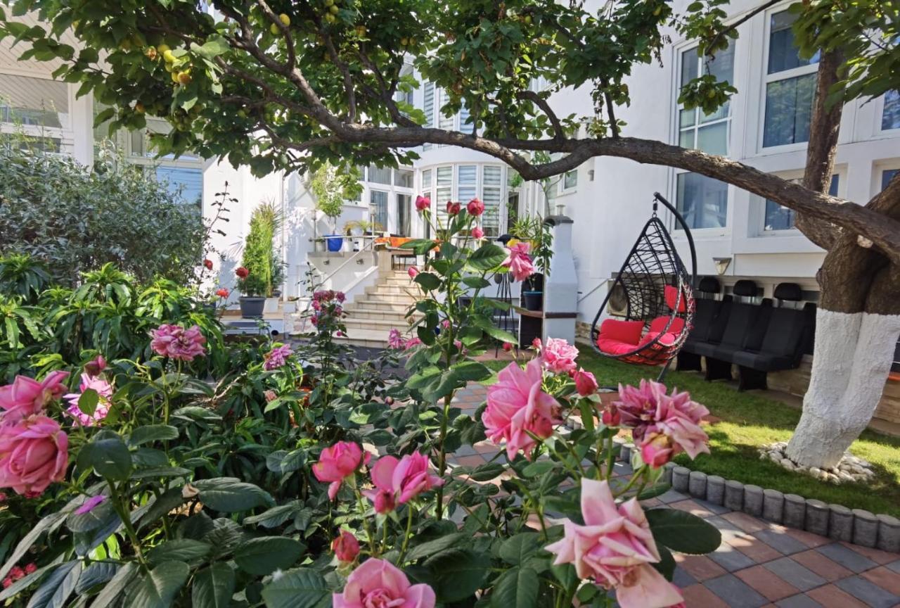 Отель Fitness House With Garden Констанца Экстерьер фото